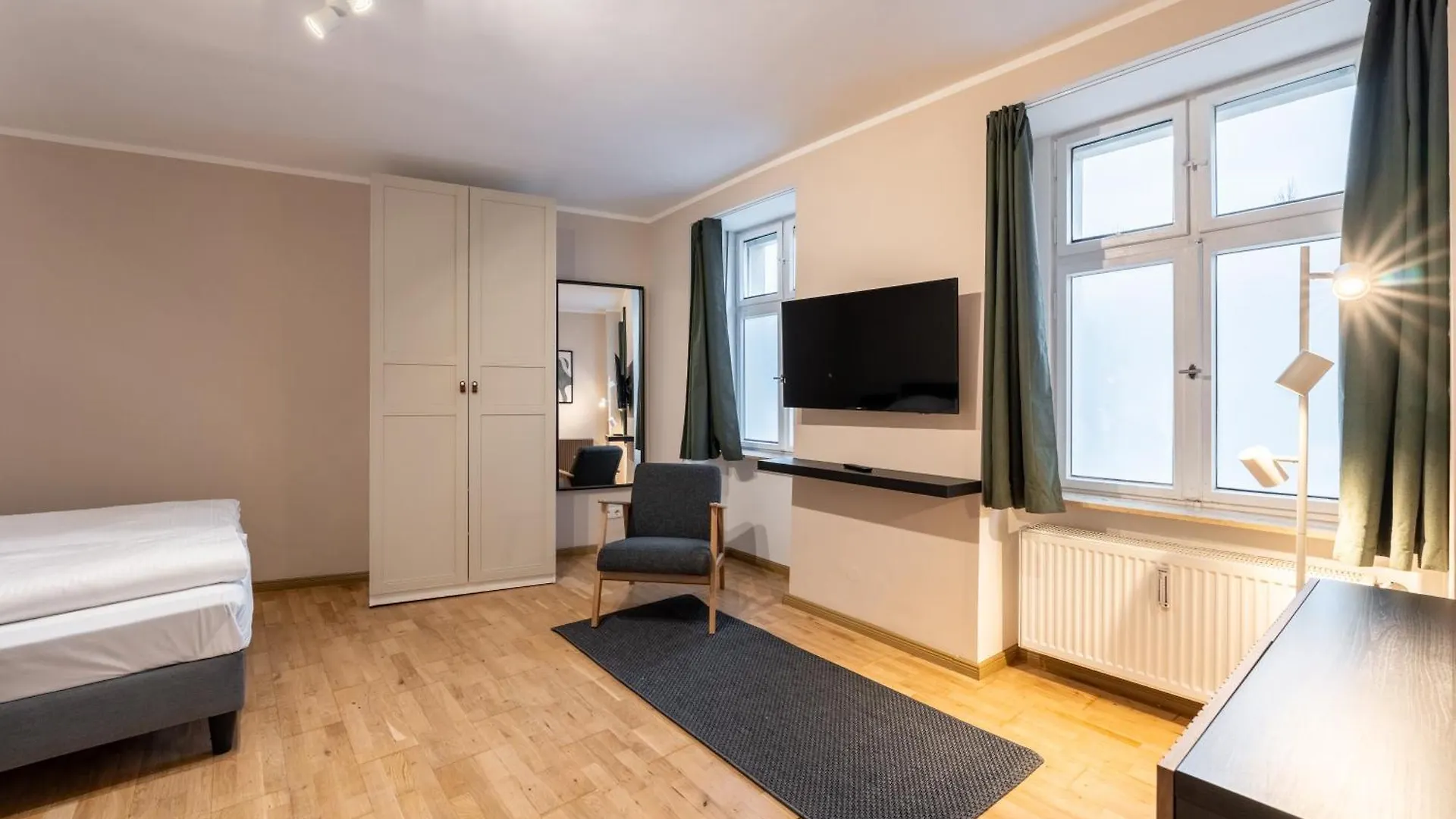 Suite & Apart Berlin 3*,